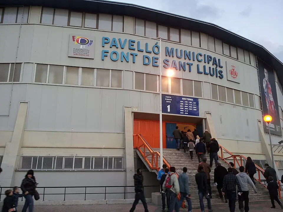 Bild: User:Coentor · CC BY-SA 3.0 Pabellón Fuente de San Luis